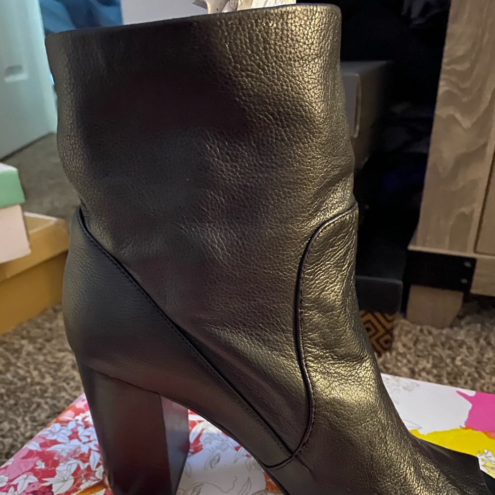 Chinese Laundry Talk Show Boot